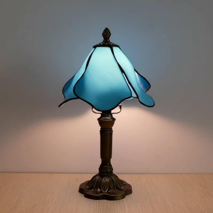 BLUERIS | CLASSIC PETAL SHADE LAMP